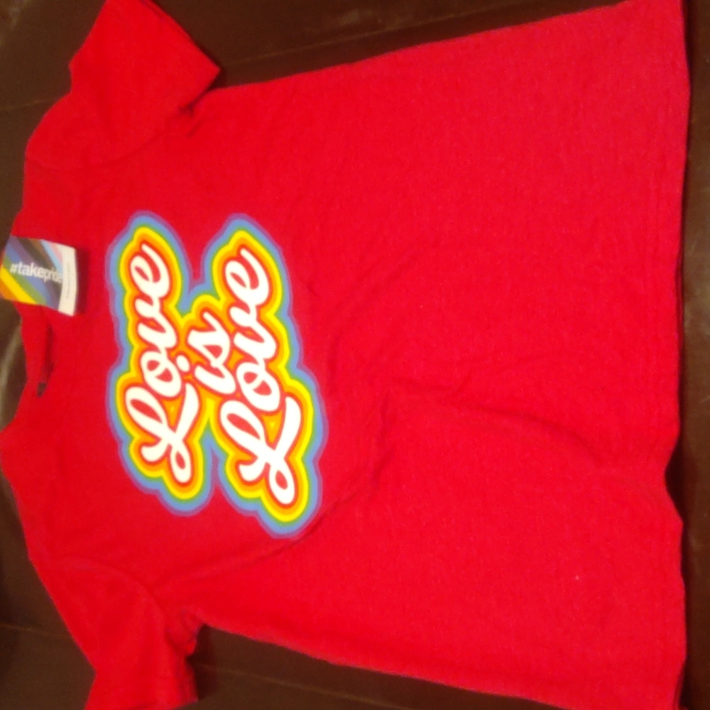Nwt pride t-shirt size large